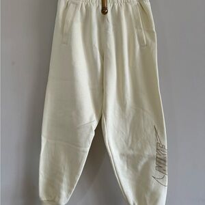 Nike Cream Sweatpants Relaxed Fit Joggers